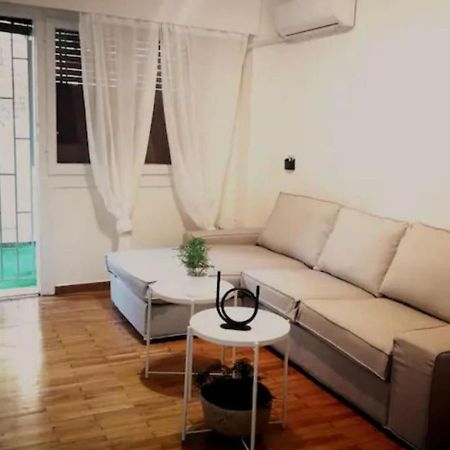 Apartment With Private Patio Atene Esterno foto